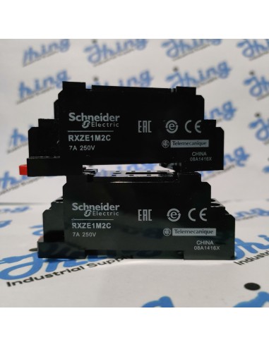 RXZE1M2C Schneider Relay Socket